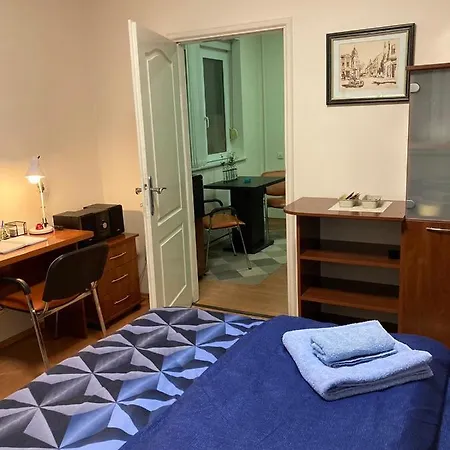 Garden Apartment *